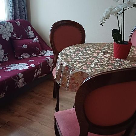 Ziemielu Mols Apartaments/Pirma Linija Pie Juras Liepāja Exterior foto